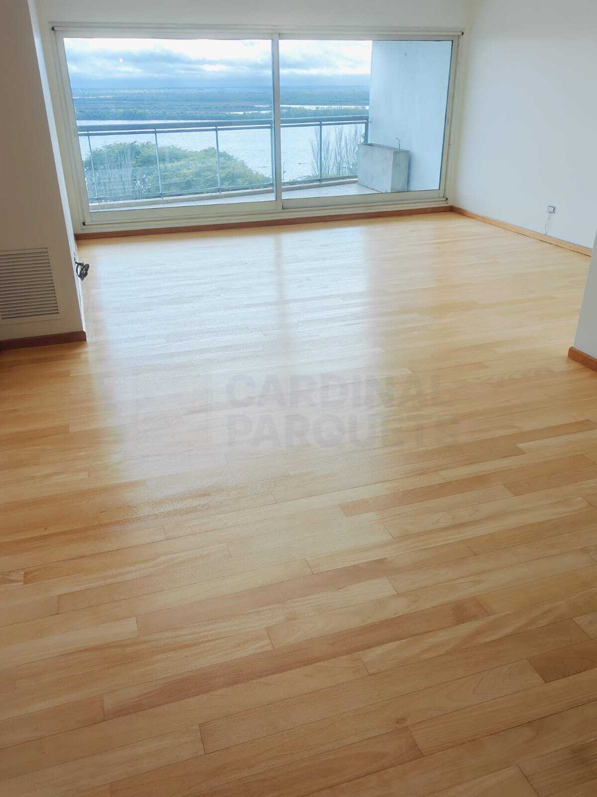 Piso de madera trabajado por Cardinal Parquets - Rosario, Funes, Fisherton